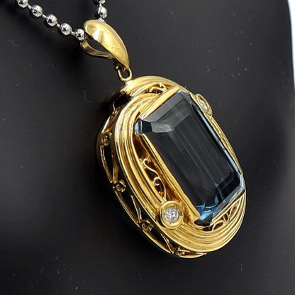 K18ブルートパーズペンダントブローチ　BT22.88ct　D0.09ct　重量11.49ｇ　レディース（中古）