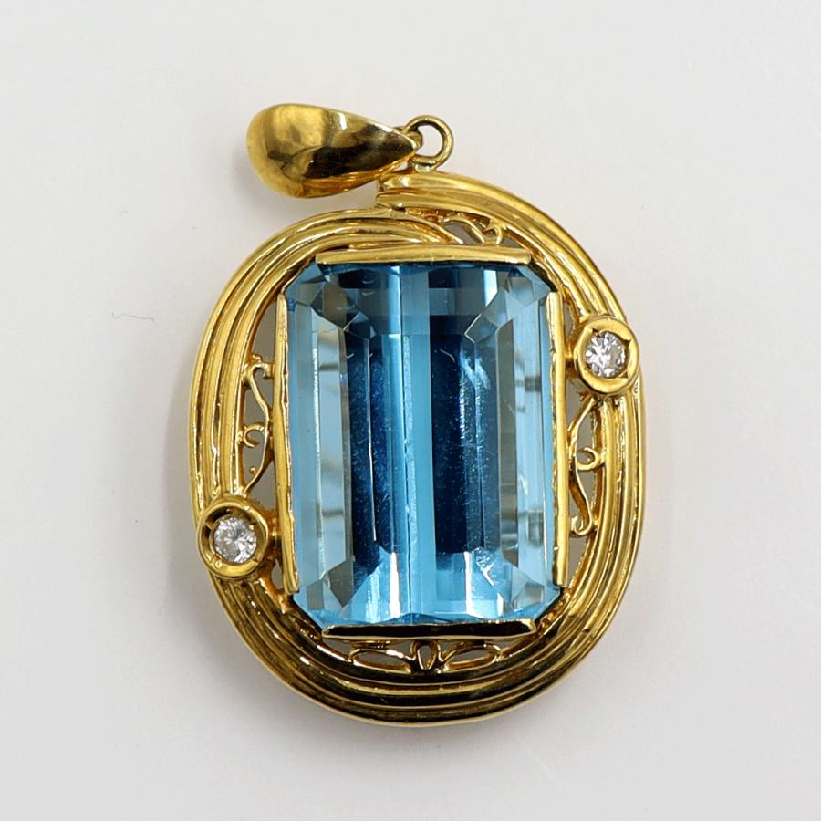 K18ブルートパーズペンダントブローチ　BT22.88ct　D0.09ct　重量11.49ｇ　レディース（中古）