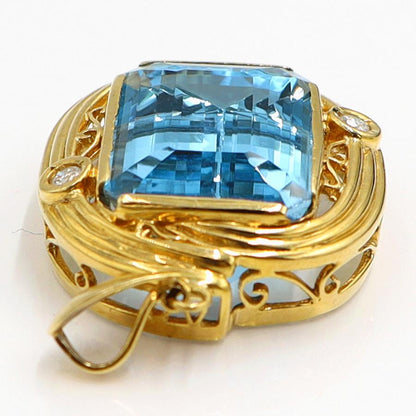 K18ブルートパーズペンダントブローチ　BT22.88ct　D0.09ct　重量11.49ｇ　レディース（中古）