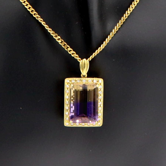 K18アメジストペンダントネックレス　A15.13ct　D0.27ct　ネックレス長さ約44cm　重量19.68ｇ(石の重量含む) レディース（中古）