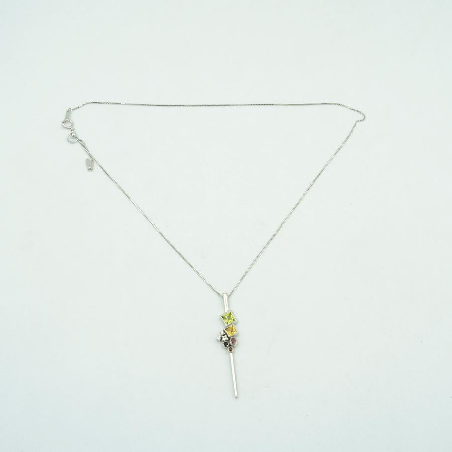 K18WGマルチ石ペンダント　ネックレス長さ約40cm　重量7.90ｇ(石の重量含む)　レディース（中古）