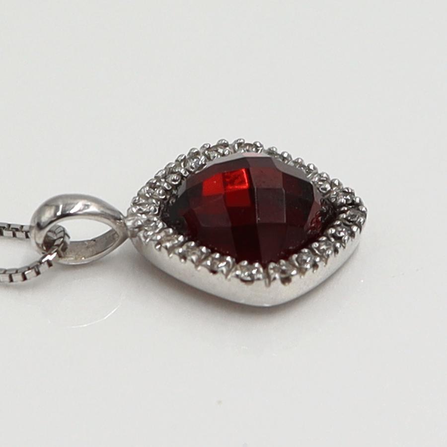 K18WGガーネットペンダントネックレス　ネックレス長さ44cm　重量5.23ｇ(石の重量含む) 　レディース(中古)