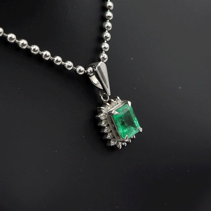 Pt900エメラルドペンダントトップ　E0.80ct　重量1.96ｇ(石の重量含む)　レディース(中古)