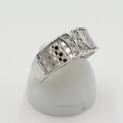 K18WGダイヤモンドリング　D0.08ct　サイズ11号　重量4.12ｇ(石の重量含む)(中古)