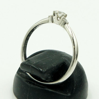 Pt900ダイヤモンドリング　D0.128ct　リングサイズ8号　重量2.11ｇ(石の重量含む)（中古）