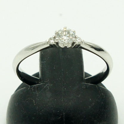 Pt900ダイヤモンドリング　D0.128ct　リングサイズ8号　重量2.11ｇ(石の重量含む)（中古）