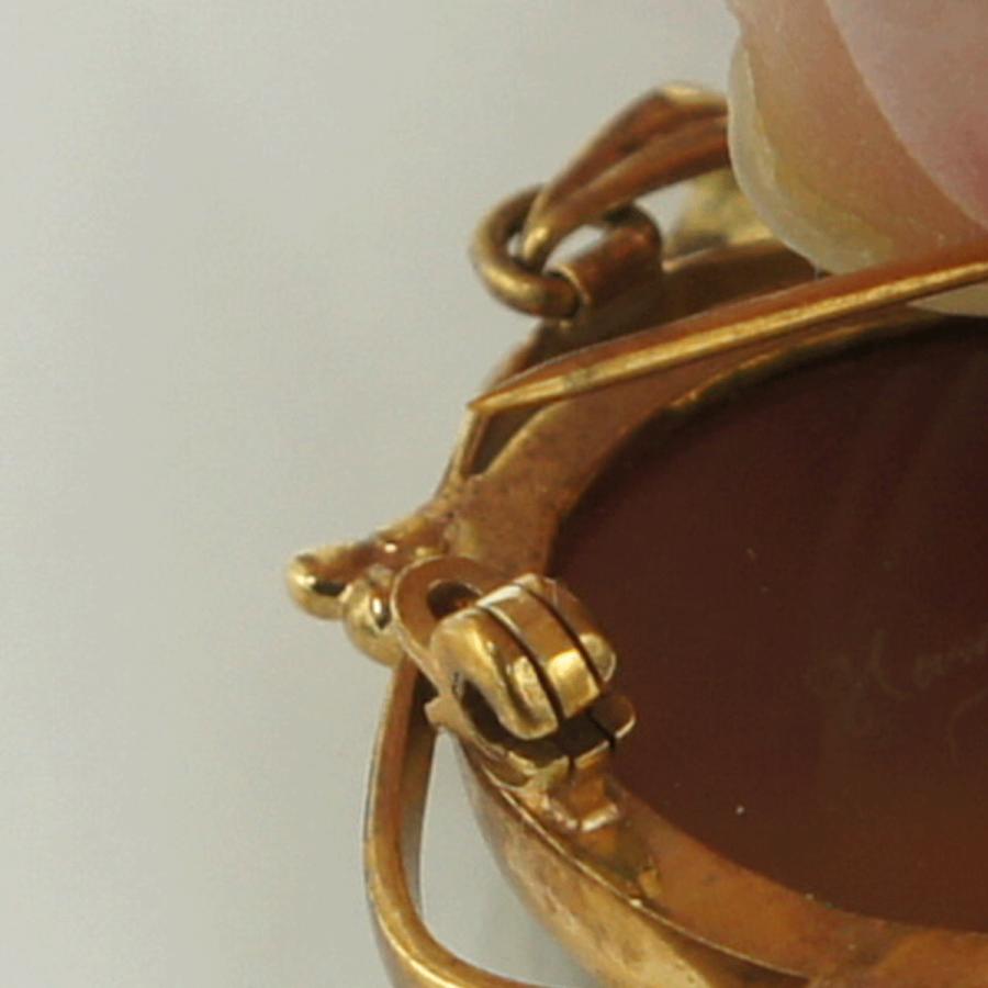 K18枠メノウカメオペンダントブローチ　重量8.60ｇ　レディース（中古）