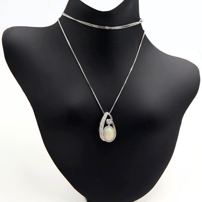 K18WGオパールペンダントネックレス　OP1.21ct　D0.15ct　ネックレス長さ44cm　重量3.76ｇ(石の重量含む)　レディース(中古)