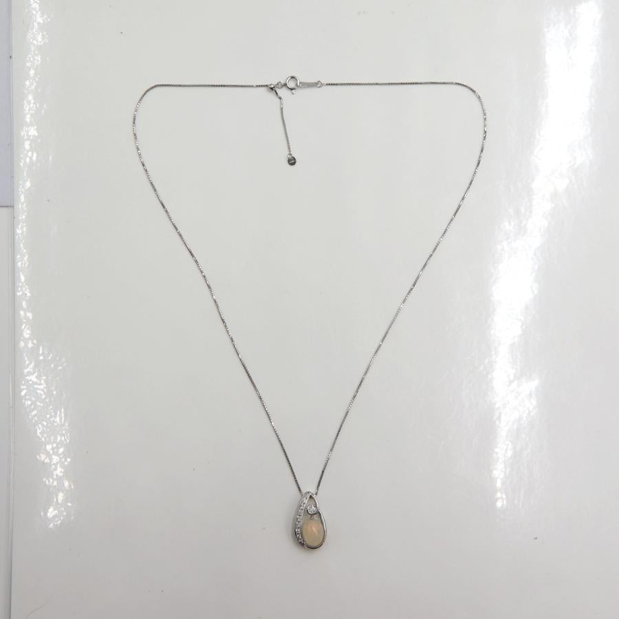 K18WGオパールペンダントネックレス　OP1.21ct　D0.15ct　ネックレス長さ44cm　重量3.76ｇ(石の重量含む)　レディース(中古)
