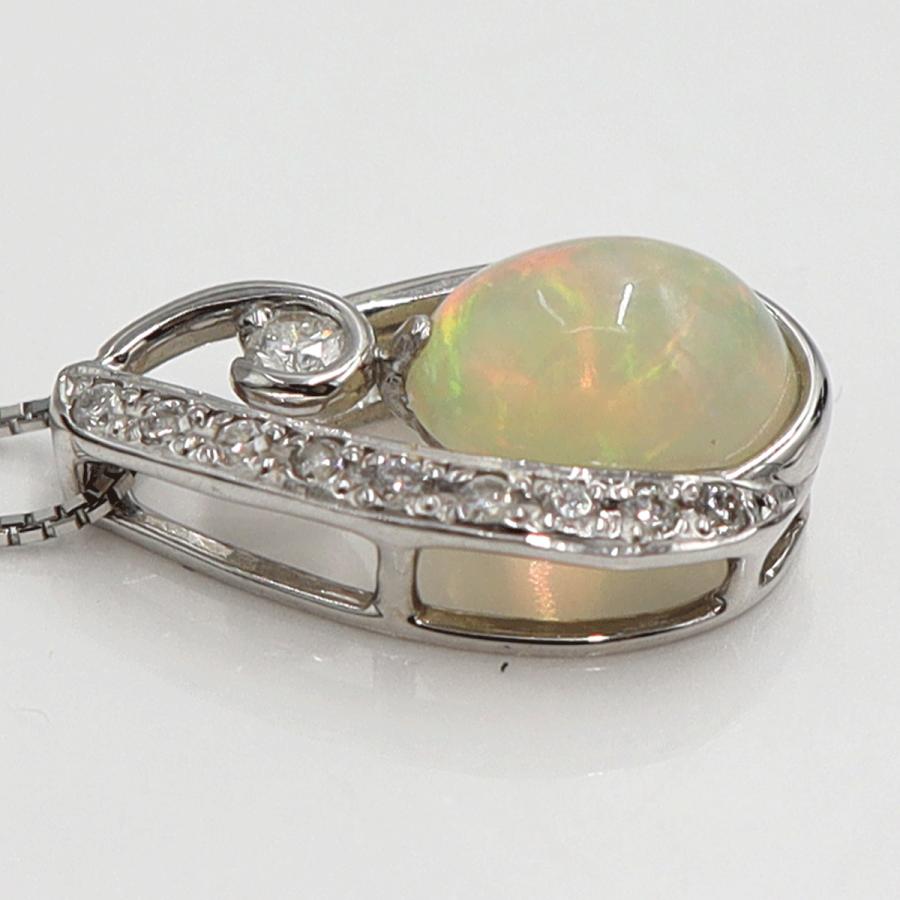 K18WGオパールペンダントネックレス　OP1.21ct　D0.15ct　ネックレス長さ44cm　重量3.76ｇ(石の重量含む)　レディース(中古)