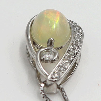 K18WGオパールペンダントネックレス　OP1.21ct　D0.15ct　ネックレス長さ44cm　重量3.76ｇ(石の重量含む)　レディース(中古)