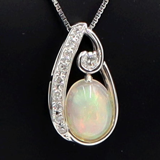 K18WGオパールペンダントネックレス　OP1.21ct　D0.15ct　ネックレス長さ44cm　重量3.76ｇ(石の重量含む)　レディース(中古)