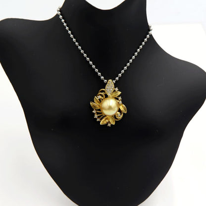 K18ゴールデンパールペンダントトップ　P10mm　D0.17ct　重量6.11ｇ（中古）