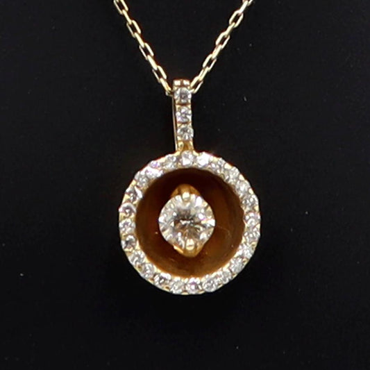 K18ダイヤペンダントネックレス　D0.20ct　D0.13ct　ネック長さ約39cm　重量2.12ｇ(石の重量含む) (中古)