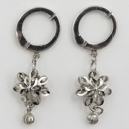 K18WGイヤリング　垂れ下がり　フープピアス　重量2.22ｇ(両耳合計・石の重量含む) （中古）