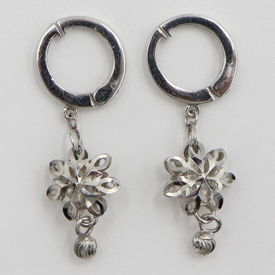 K18WGイヤリング　垂れ下がり　フープピアス　重量2.22ｇ(両耳合計・石の重量含む) （中古）