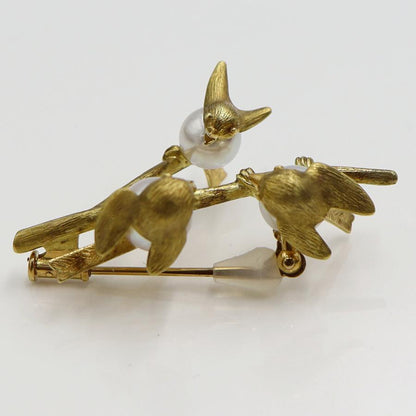 ウエダジュエラー(Uyeda Jeweller)　K18パールブローチ「小鳥」　重量10.26ｇ(石の重量含む) 　レディース（中古）