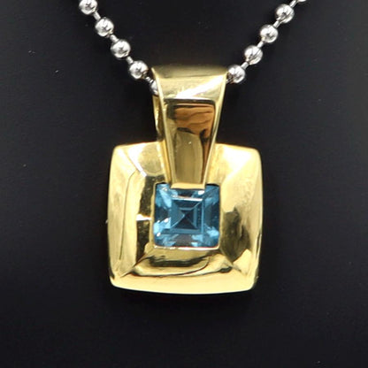 K18ブルートパーズペンダントトップ　重量7.50ｇ(石の重量含む)　レディース(中古)