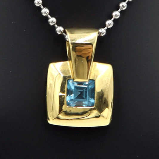 K18ブルートパーズペンダントトップ　重量7.50ｇ(石の重量含む)　レディース(中古)