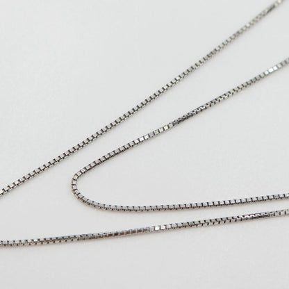 K18WGダイヤペンダントネックレス D0.525ct 0.378ct　ネック長さ約44cm　重量4.18ｇ(石の重量含む) (中古)