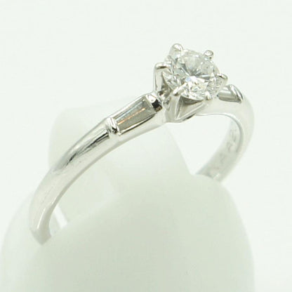 ニナリッチ(NINA RICCI)　Pt900セイコーダイヤモンドリング　D0.32ct　リングサイズ10号　重量3.01ｇ(石の重量含む)　レディース（中古）