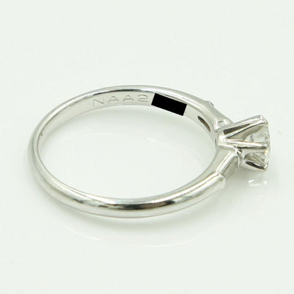 ニナリッチ(NINA RICCI)　Pt900セイコーダイヤモンドリング　D0.32ct　リングサイズ10号　重量3.01ｇ(石の重量含む)　レディース（中古）