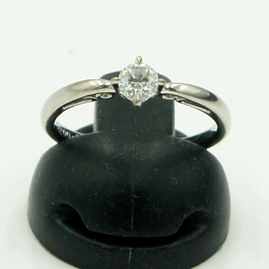 Pt900ダイヤモンドリング　D0.200ct　リングサイズ9号　重量2.51ｇ(石の重量含む)（中古）