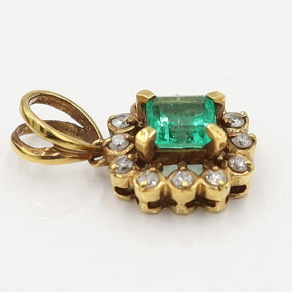 K18エメラルドペンダントトップ　E0.40ct　D0.15ct　重量1.67ｇ(石の重量含む)　レディース(中古)