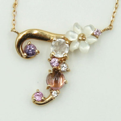 サマンサタバサ(Samantha Thavasa)　K18フラワーレターズイニシャルネックレス「T」　重量1.70ｇ(石の重量含む)　ネックレス長さ 約38cm　レディース（中古）