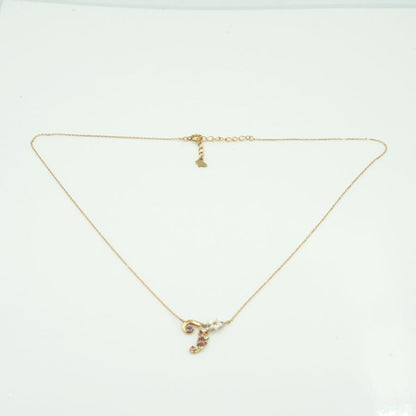 サマンサタバサ(Samantha Thavasa)　K18フラワーレターズイニシャルネックレス「T」　重量1.70ｇ(石の重量含む)　ネックレス長さ 約38cm　レディース（中古）