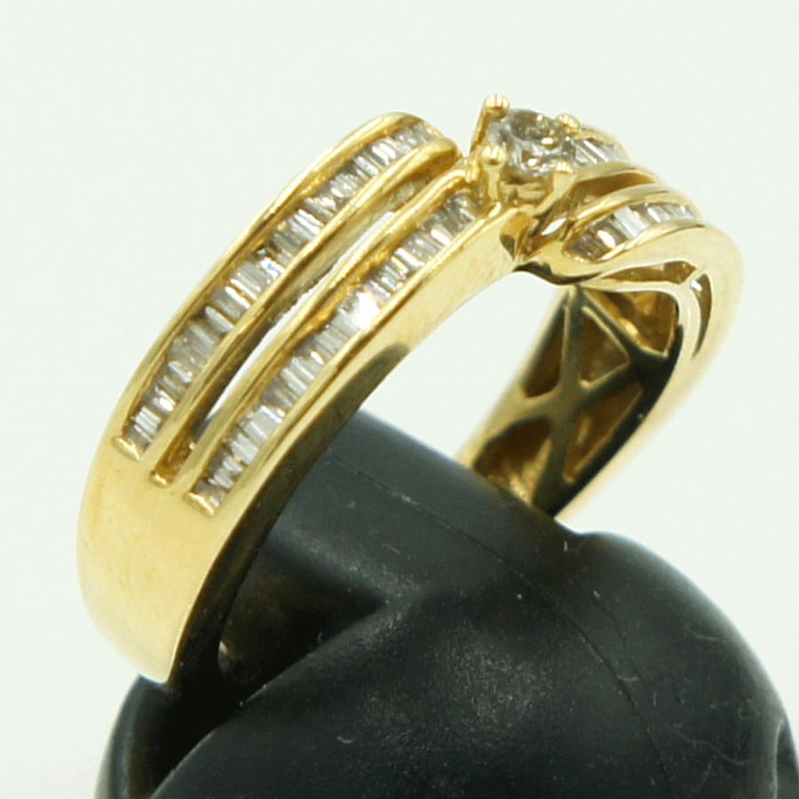 K18ダイヤデザインリング　D0.35ct　リングサイズ9号　重量4.08ｇ(石の重量含む)（中古）