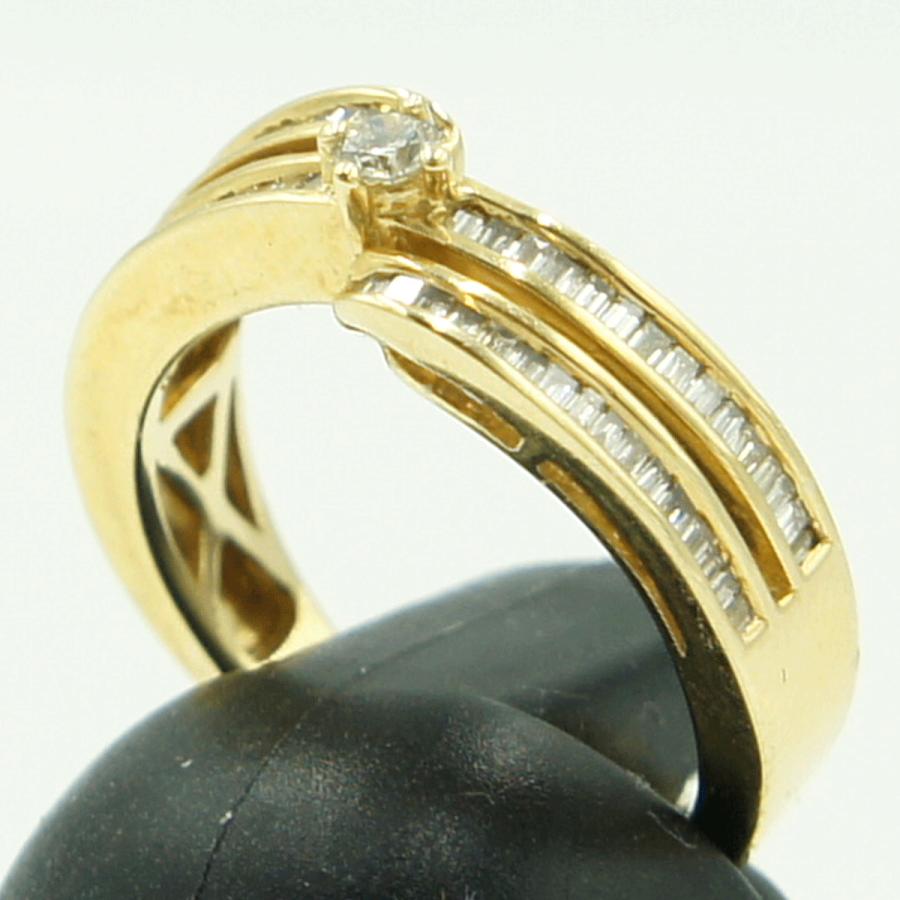 K18ダイヤデザインリング　D0.35ct　リングサイズ9号　重量4.08ｇ(石の重量含む)（中古）