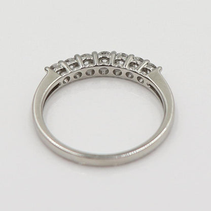 Pt950ダイヤモンドリング　D0.30ct　サイズ8号　重量2.43ｇ(石の重量含む)　レディース(中古)