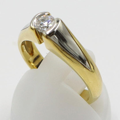 BREV.　750ダイヤモンドリング　リングサイズ12号　重量5.51ｇ(石の重量を含む)　レディース（中古）