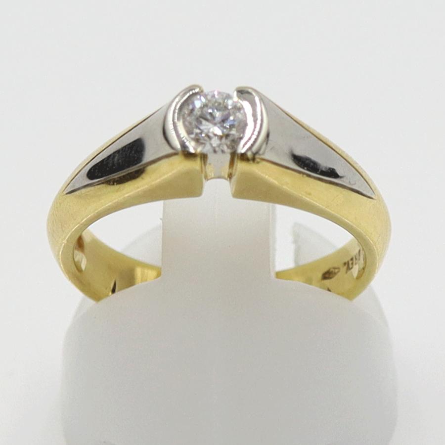 BREV.　750ダイヤモンドリング　リングサイズ12号　重量5.51ｇ(石の重量を含む)　レディース（中古）