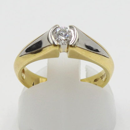 BREV.　750ダイヤモンドリング　リングサイズ12号　重量5.51ｇ(石の重量を含む)　レディース（中古）