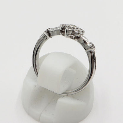 K18WGダイヤモンドリング　サイズ7号　重量2.49ｇ(石の重量含む) (中古)