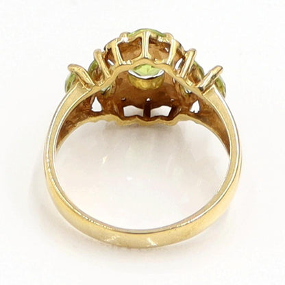 K18ペリドットリング　リングサイズ11号　重量4.06ｇ(石の重量含む)　レディース（中古）