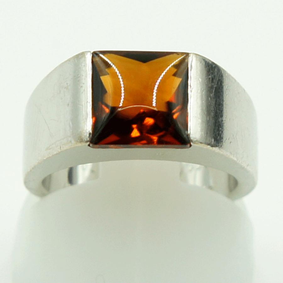 カルティエ（CARTIER） 750タンクリング 48　リングサイズ8号　重量11.16ｇ(石の重量含む)　レディース（中古）