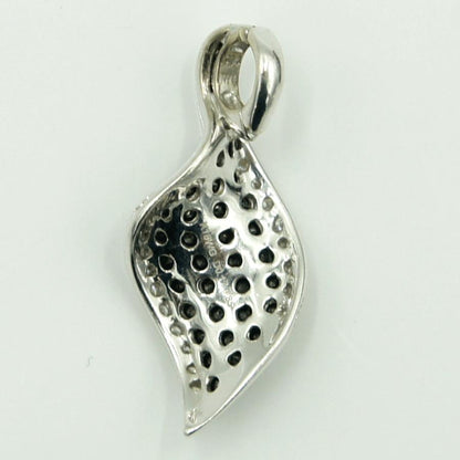 K18WG/K14WGブラックダイヤモンドペンダントトップ　BD0.85ct　D0.17ct　重量3.71ｇ(石の重量含む)（中古）