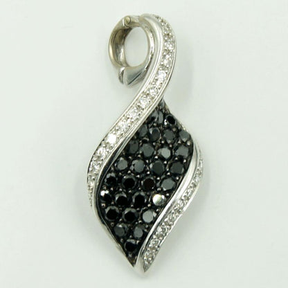 K18WG/K14WGブラックダイヤモンドペンダントトップ　BD0.85ct　D0.17ct　重量3.71ｇ(石の重量含む)（中古）