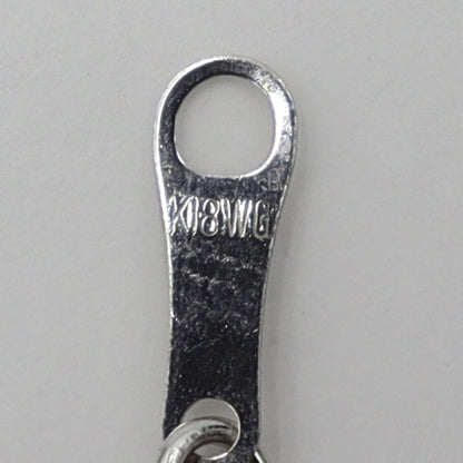 ヴァンドーム青山(VENDOME)　K18WGダイヤクロスネックレス　D0.15ct　ネック長さ約39cm　重量3.15ｇ(石の重量含む)(中古)