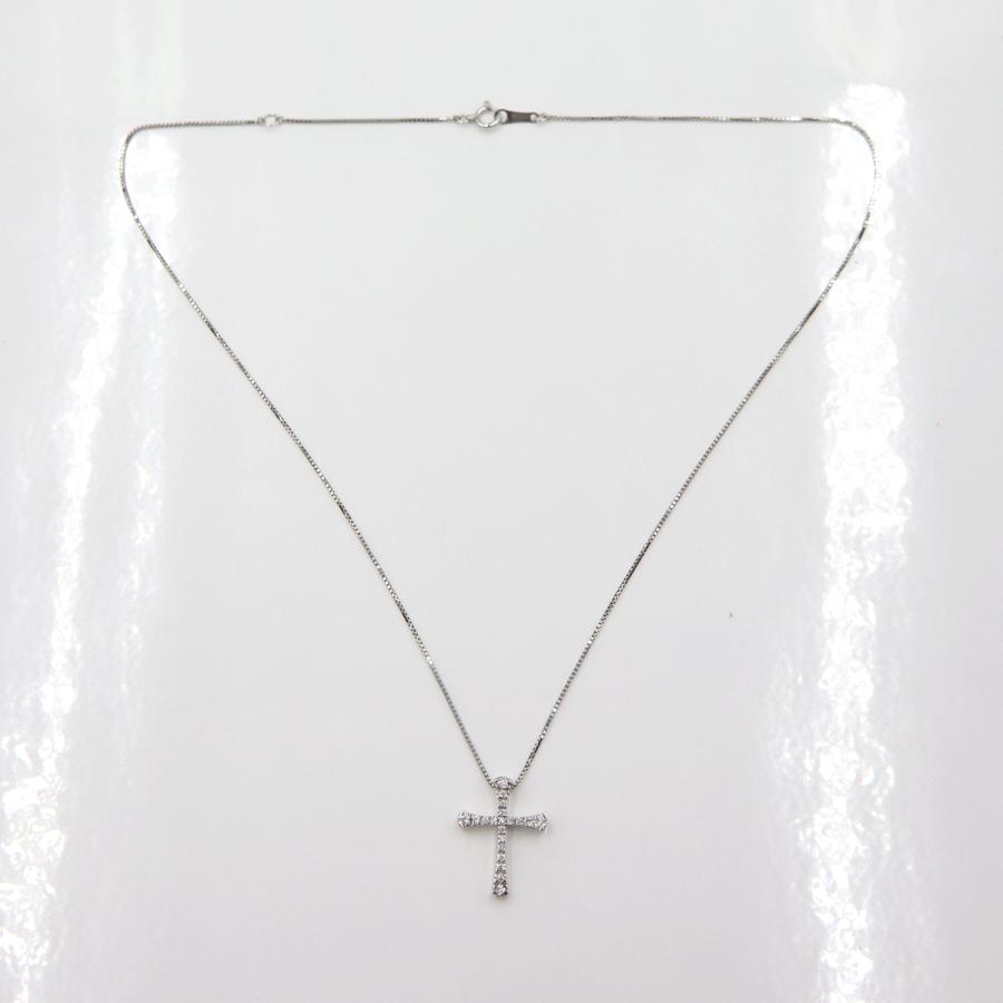 ヴァンドーム青山(VENDOME)　K18WGダイヤクロスネックレス　D0.15ct　ネック長さ約39cm　重量3.15ｇ(石の重量含む)(中古)