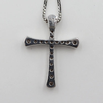 ヴァンドーム青山(VENDOME)　K18WGダイヤクロスネックレス　D0.15ct　ネック長さ約39cm　重量3.15ｇ(石の重量含む)(中古)