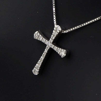 ヴァンドーム青山(VENDOME)　K18WGダイヤクロスネックレス　D0.15ct　ネック長さ約39cm　重量3.15ｇ(石の重量含む)(中古)