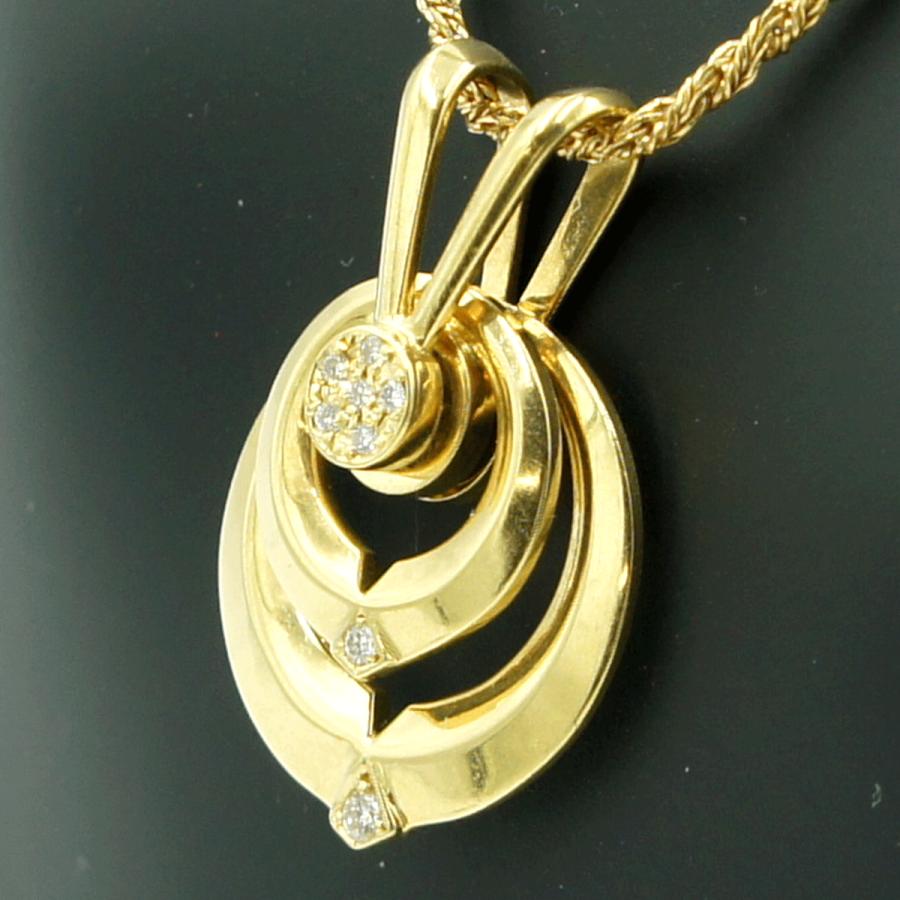 ウォルサム(WALTHAM)　750ダイヤモンドペンダントネックレス　重量12.55ｇ(石の重量含む)　ネックレス長さ 約39cm　レディース（中古）