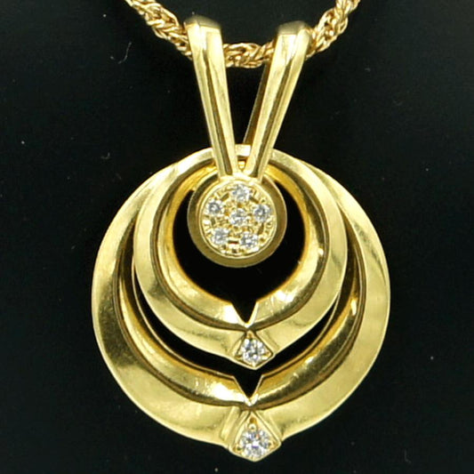 ウォルサム(WALTHAM)　750ダイヤモンドペンダントネックレス　重量12.55ｇ(石の重量含む)　ネックレス長さ 約39cm　レディース（中古）