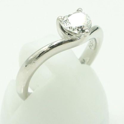Pt900ハートダイヤモンドリング　D0.630ct　リングサイズ8号　重量4.98ｇ(石の重量含む)（中古）