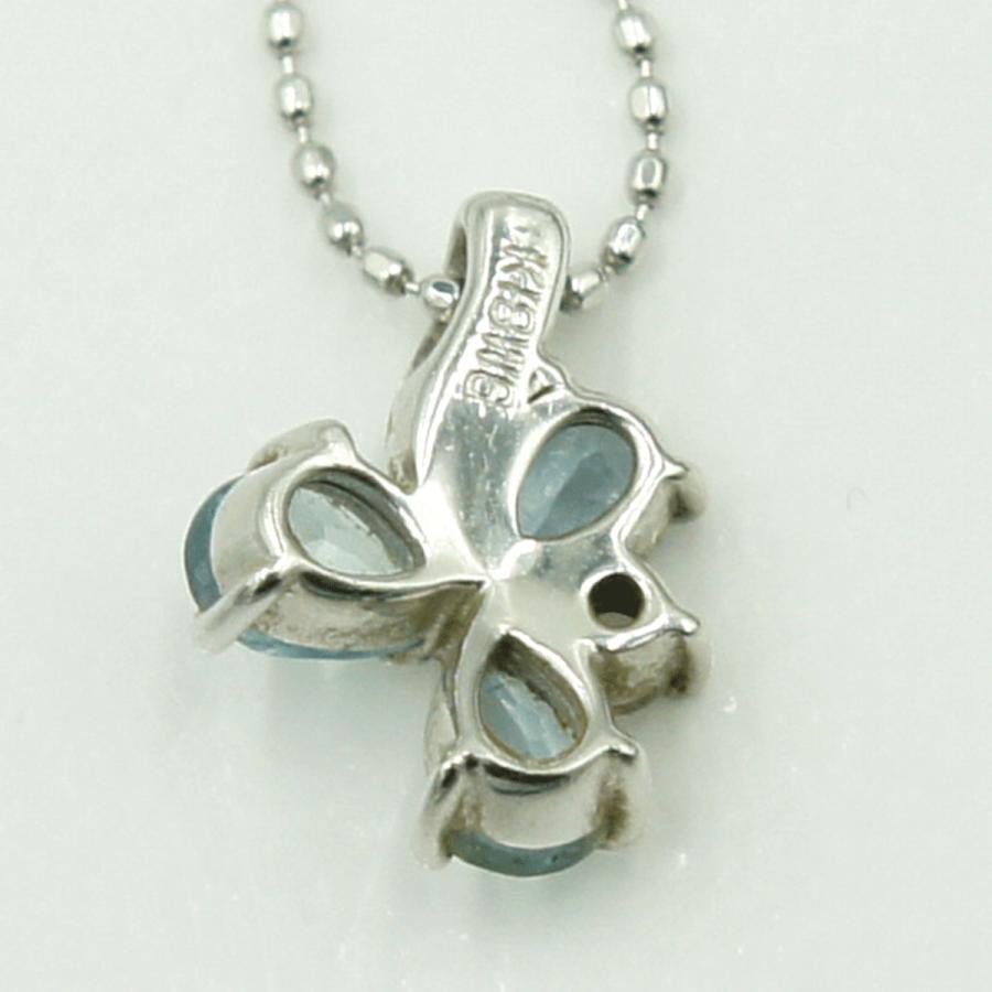 エル(ELLE)　K18WGアクアマリンネックレス　「フラワー」　ネックレス長さ 約39cm　重量2.49ｇ(石の重量含む)　レディース（中古）