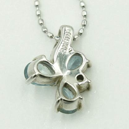 エル(ELLE)　K18WGアクアマリンネックレス　「フラワー」　ネックレス長さ 約39cm　重量2.49ｇ(石の重量含む)　レディース（中古）